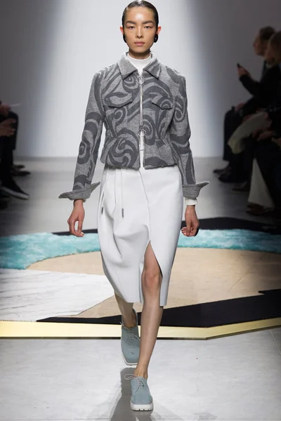 Look 26